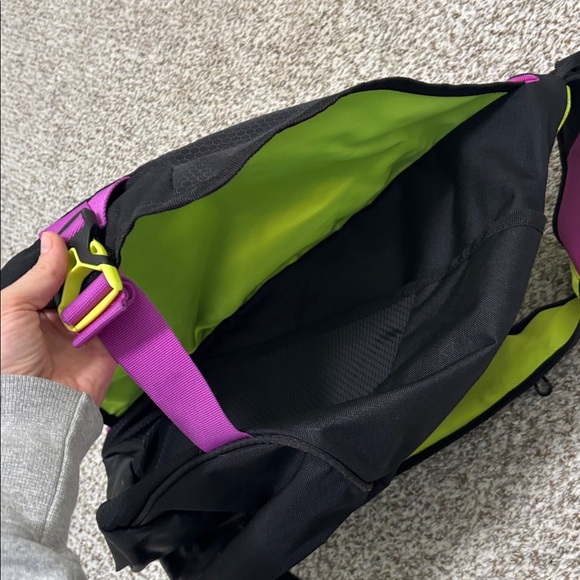 Adidas Spring load sling back pack - Picture 2 of 5